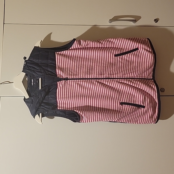 NWOT TOMMY HILFLIGER VEST - Picture 3 of 10